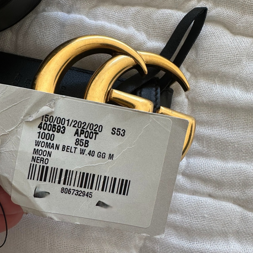 Gucci Black Belt with Gold GG Emblem - Picture 9 of 10